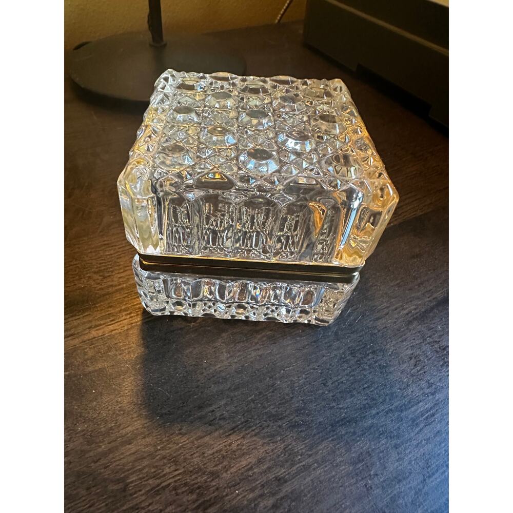 VINTAGE WESTMINSTER CRYSTAL BACCARAT STYLE TRINKET BOX